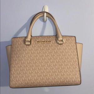 Michael Kors purse